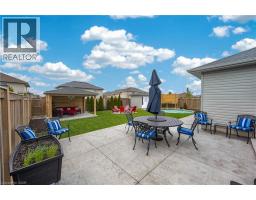 22 LINDA Crescent - 40