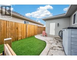 22 LINDA Crescent - 44