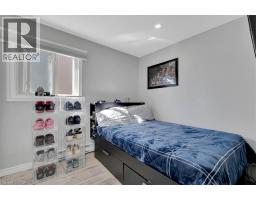 168 SILVER ASPEN Crescent - 16