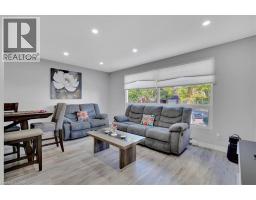 168 SILVER ASPEN Crescent - 9