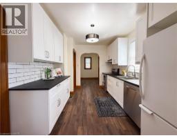 41 CHURCH Street E - 16