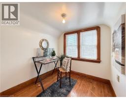 41 CHURCH Street E - 32