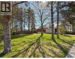 41 CHURCH Street E - 36