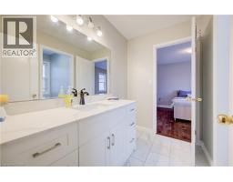 76 GLAZEBROOK Crescent - 38