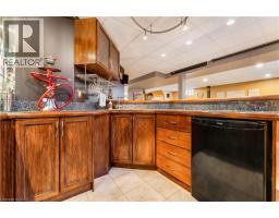 60 CHANDOS Drive - 38