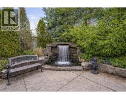 60 CHANDOS Drive - 40