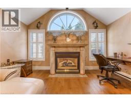 60 CHANDOS Drive - 8