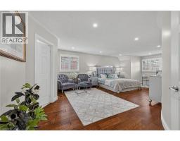 79 HOLBROOK Crescent - 16