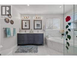 79 HOLBROOK Crescent - 18