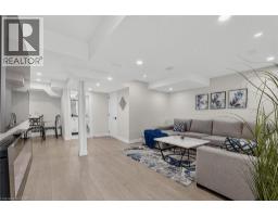 79 HOLBROOK Crescent - 25