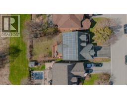 79 HOLBROOK Crescent - 36