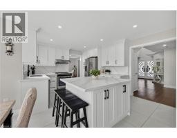 79 HOLBROOK Crescent - 4