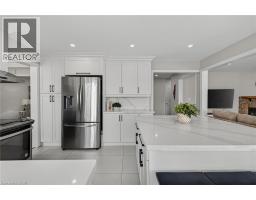 79 HOLBROOK Crescent - 6