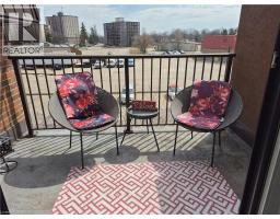 36 HAYHURST Road UnitNo. 334 - 27