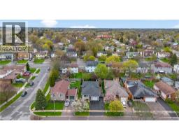 57 COXWELL Crescent - 40