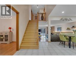 35 SOUTHVIEW Crescent - 13