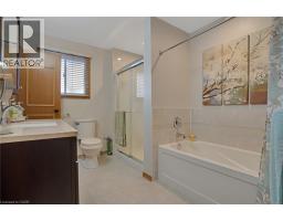 35 SOUTHVIEW Crescent - 30