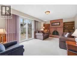102 RIPLEY Crescent - 5