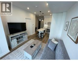 15 S WELLINGTON Street S UnitNo. 1701 - 11