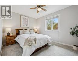 33 KINGFISHER Drive - 11