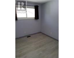 7 USHER Street - 12