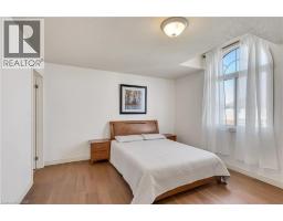 402 WOODROW Drive - 21