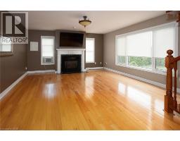 410 MAIN Street W - 9