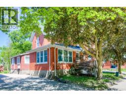 126 ALBERT Street - 2
