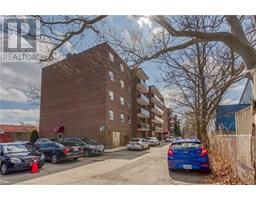 793 COLBORNE Street E UnitNo. 512 - 44