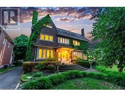 122 DUFFERIN Avenue - 1