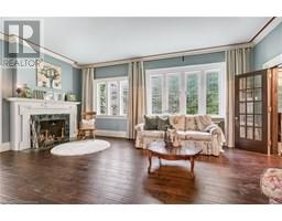 122 DUFFERIN Avenue - 11