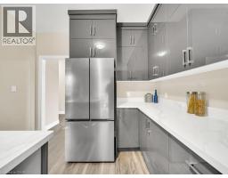 256 W KING Street - 21