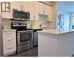 690 KING Street W UnitNo. 621 - 4