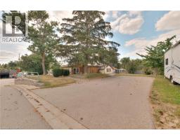 28 MANITOU Drive - 19
