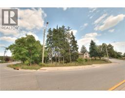 28 MANITOU Drive - 21