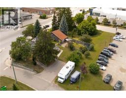 28 MANITOU Drive - 3