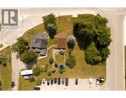 28 MANITOU Drive - 4