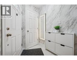 203 FAIRWAY RD N Road UnitNo. 13 - 2