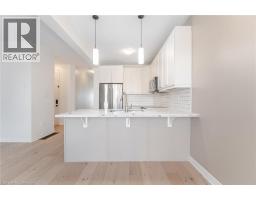 28 PICKETT Place - 18