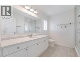 28 PICKETT Place - 30