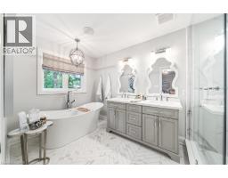 89 LLOYMINN Avenue - 32