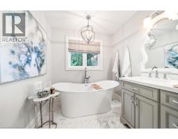 89 LLOYMINN Avenue - 33