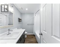 141 BAY Street UnitNo. 25 - 15