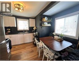 78 QUEENSWAY Drive E - 13