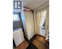 78 QUEENSWAY Drive E - 41
