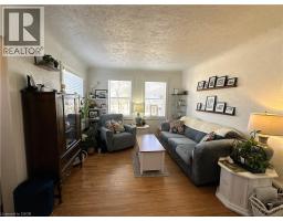 78 QUEENSWAY Drive E - 6