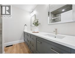 560 WILMOT Line - 15