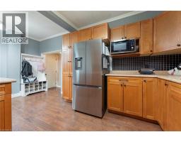 17 BERTHA Street - 10