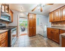 210 MACKENZIE Crescent - 10
