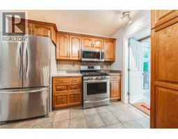 210 MACKENZIE Crescent - 11